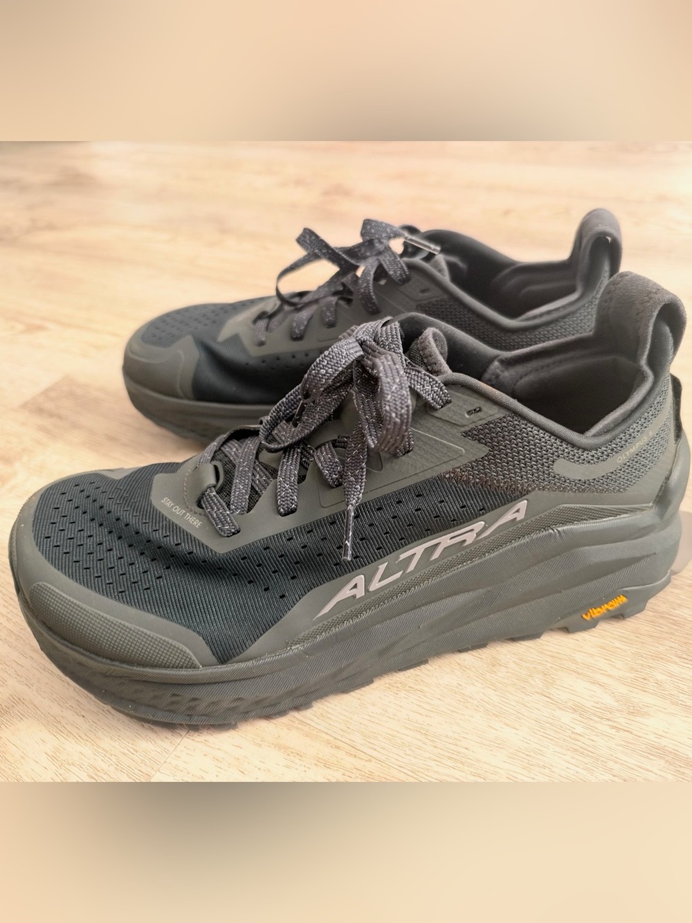 ALTRA men's olympus vб trail runner shoe in black